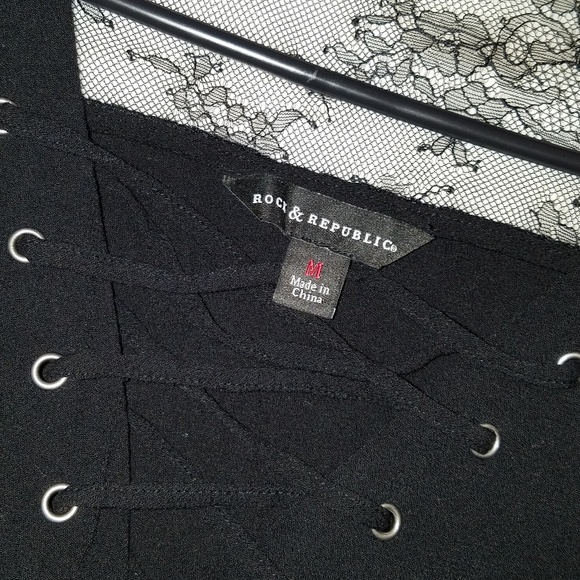 Rock and Republic Blouse🎸 - Picture 3 of 4